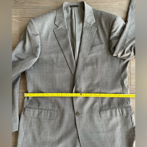 Armani Collezioni G-Line New Basic Two-Piece Wool Suit - Picture 13 of 16